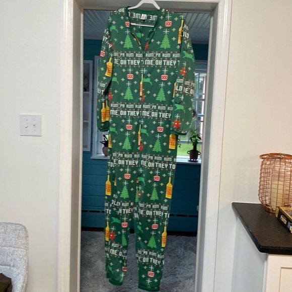 Rum themed Christmas Pajamas Large - Picture 3 of 11